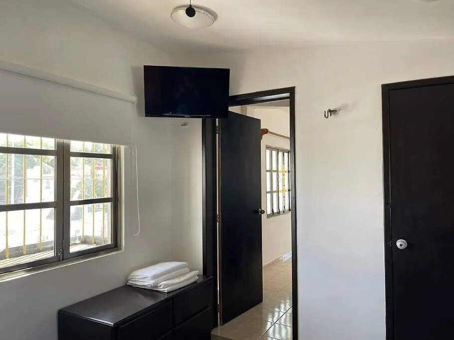 Espaciosa,Centrica Y Bonita Casa, 10 Personas Cancun Mexico