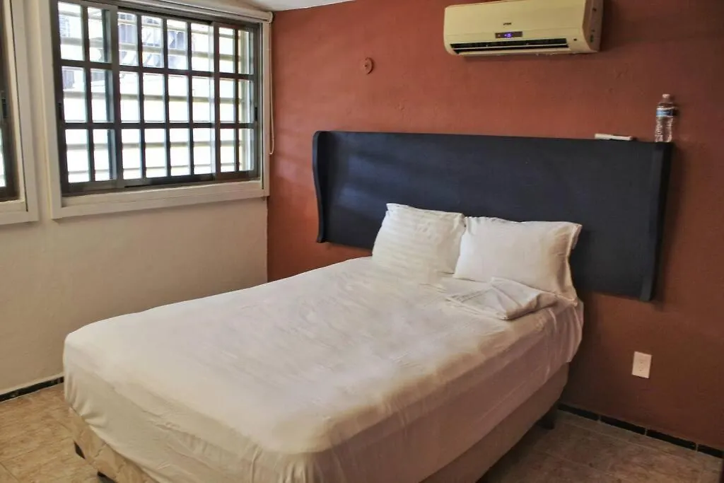 Apartment Espaciosa,Centrica Y Bonita Casa, 10 Personas Cancun