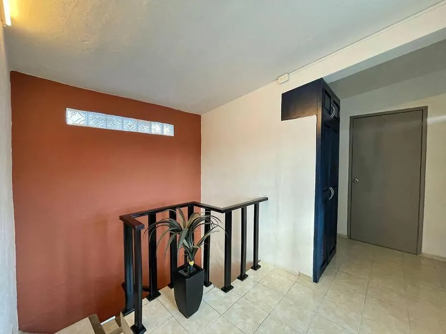 Espaciosa,Centrica Y Bonita Casa, 10 Personas Cancun Apartment