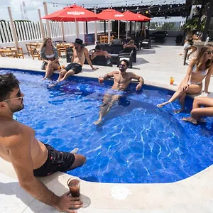 מלון Nomads Party, קנקון